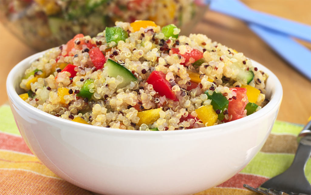 High-fiber quinoa
salad with vegetables